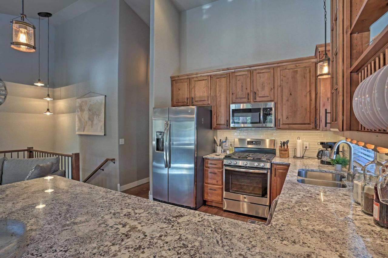 Lead Family Home With Hot Tub, 2 Mi To Deer Mountain Exterior foto