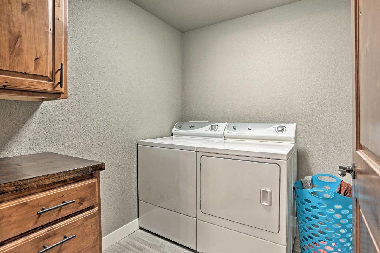 Lead Family Home With Hot Tub, 2 Mi To Deer Mountain Exterior foto