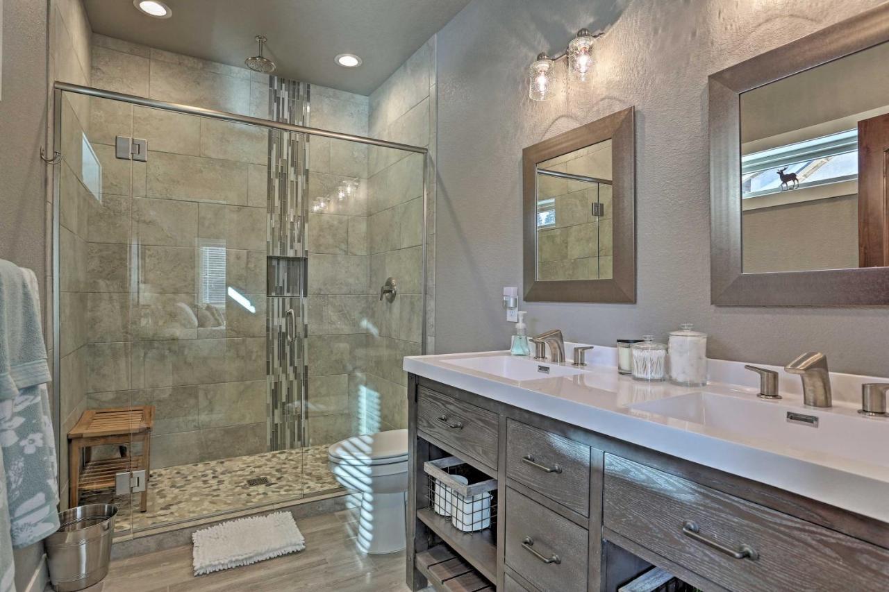 Lead Family Home With Hot Tub, 2 Mi To Deer Mountain Exterior foto